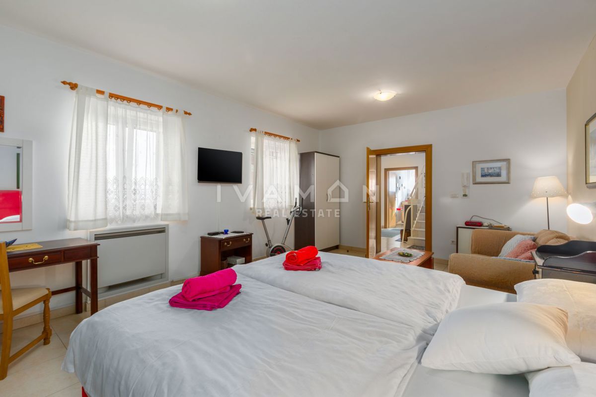 Casa bella e funzionale con piscina e una bellissima vista