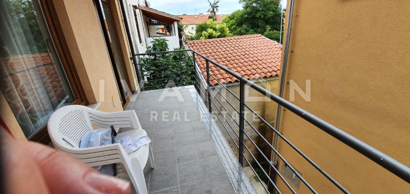 Fantastico appartamento con due camere da letto nel centro di Parenzo