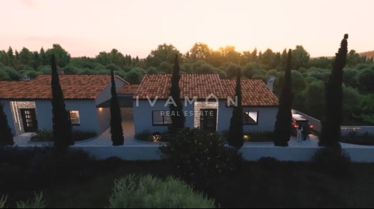 Nuova casa al piano terra con tre camere da letto e piscina