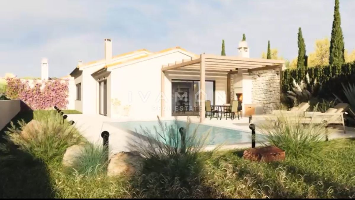 Nuova casa al piano terra con tre camere da letto e piscina