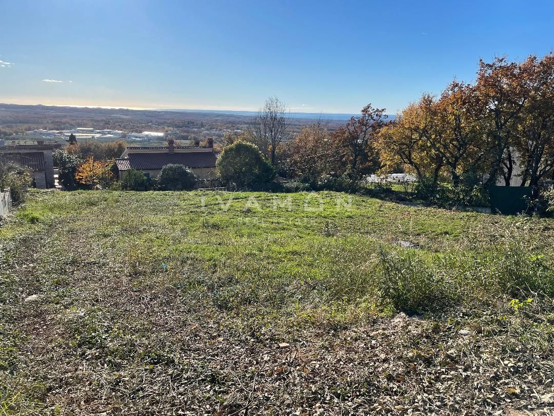 Terreno con permesso di costruzione per una villa