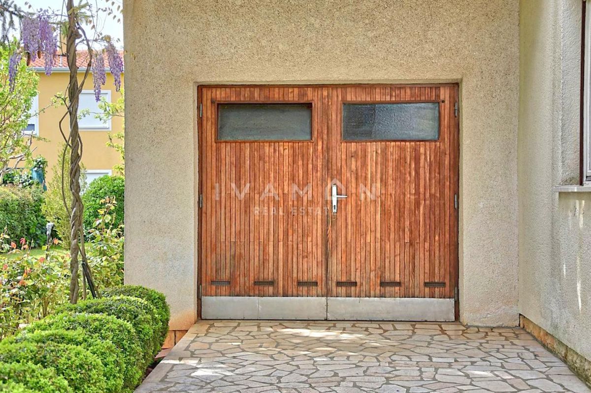 Casa Indipendente con Due Appartamenti, a 400 m dal Mare