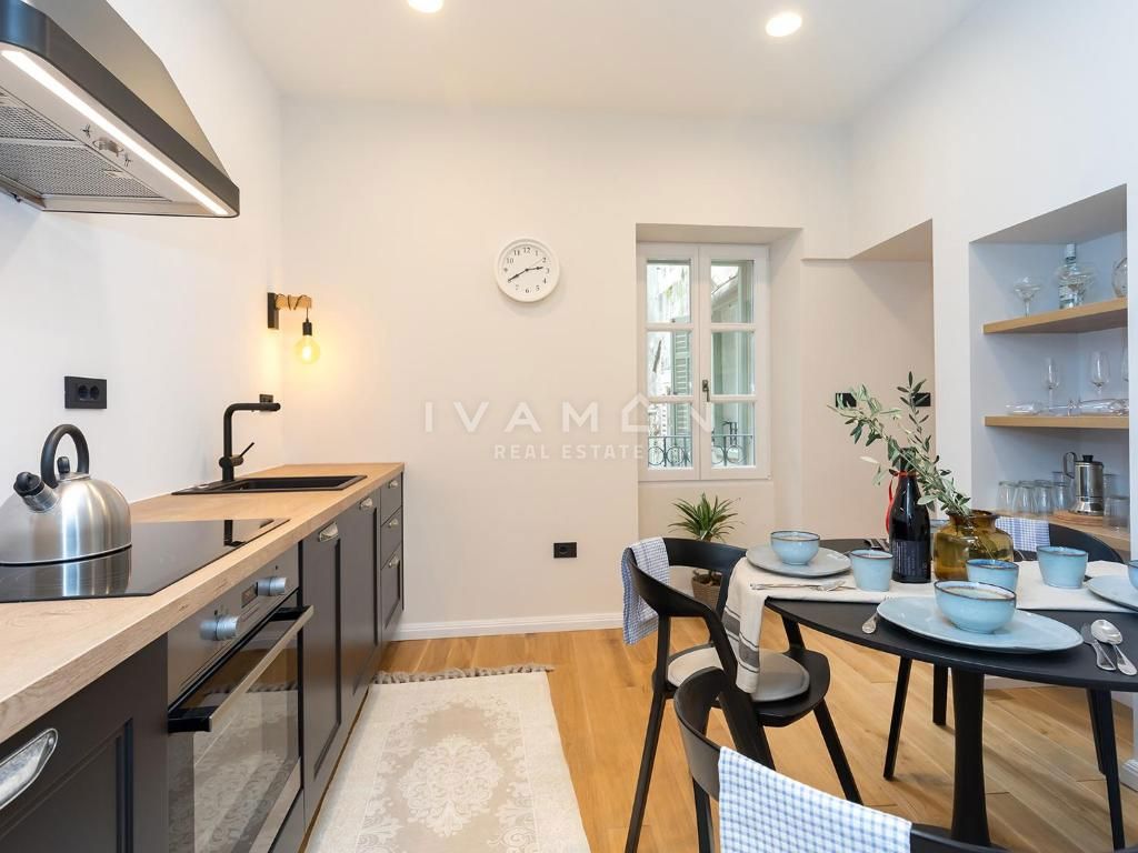 Splendido Appartamento nel Centro Storico di Parenzo