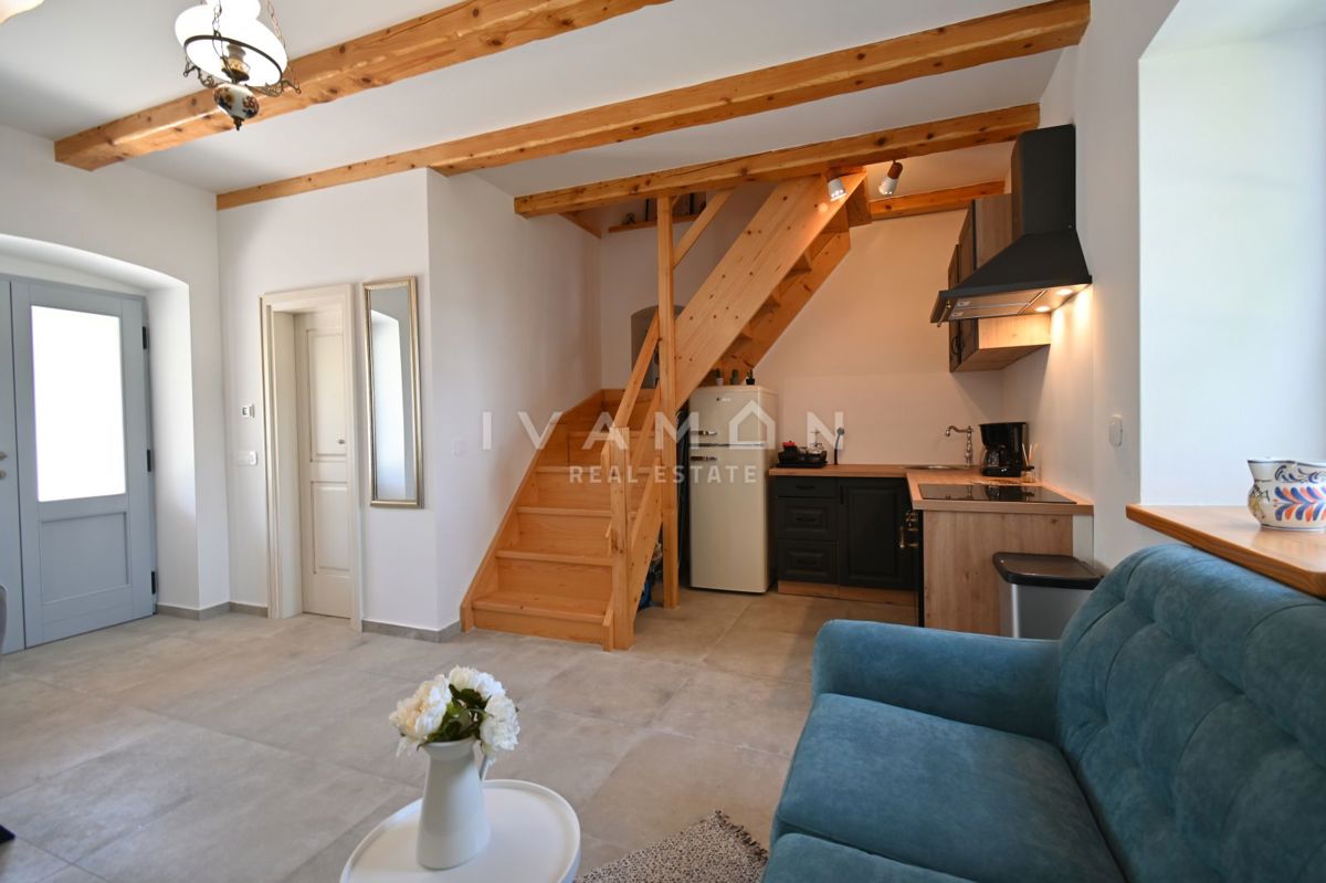 Casa in Pietra Ristrutturata con Jacuzzi