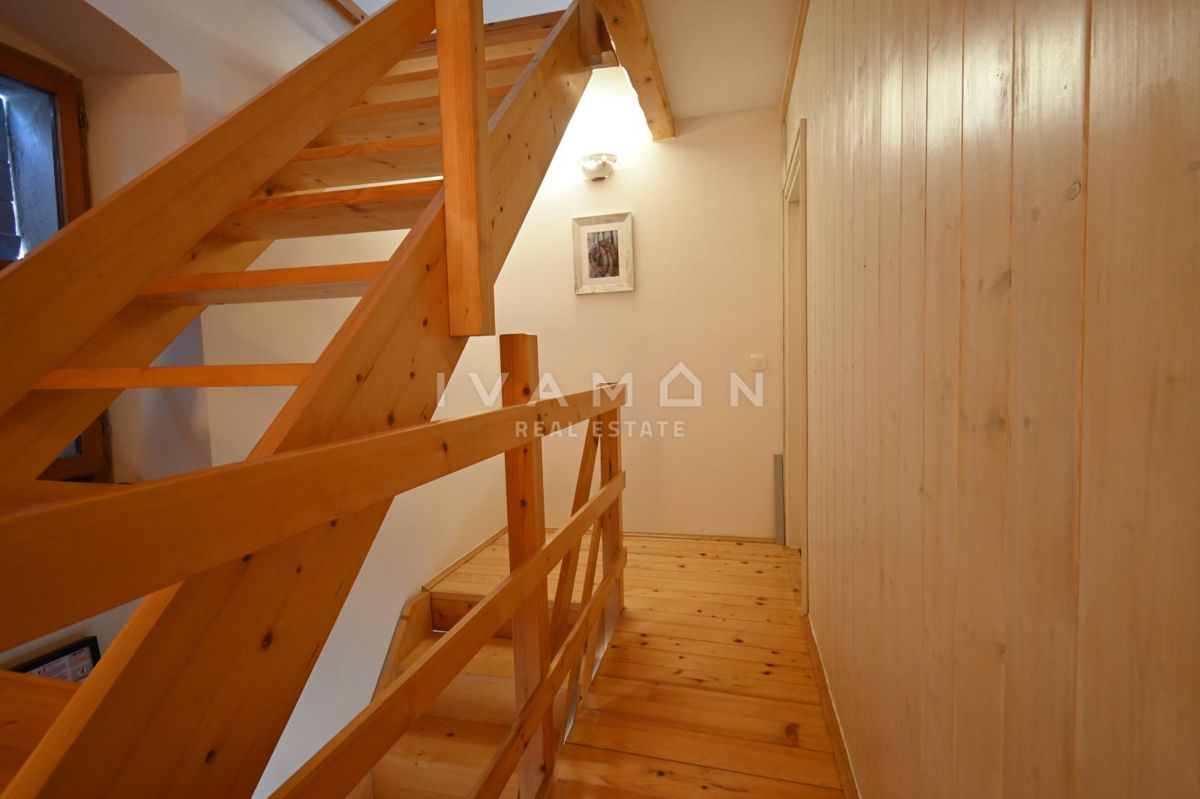 Casa in Pietra Ristrutturata con Jacuzzi