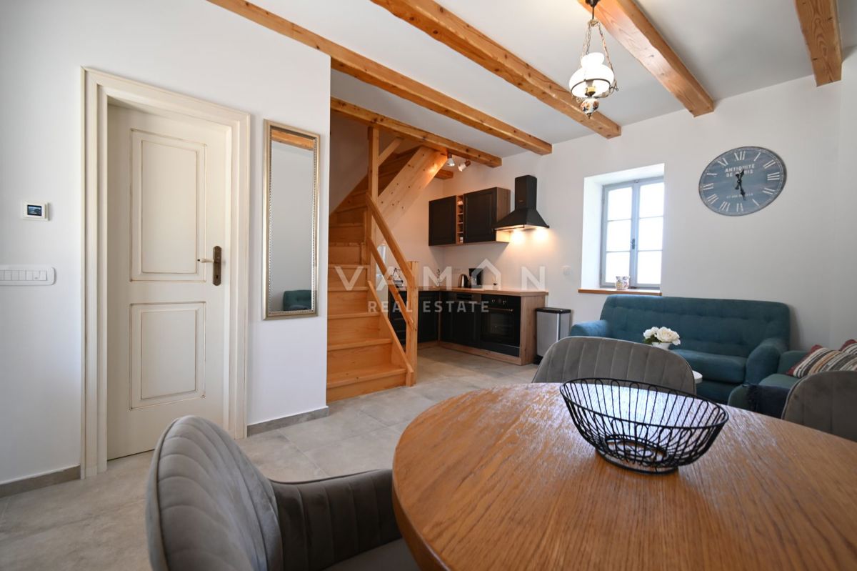 Casa in Pietra Ristrutturata con Jacuzzi