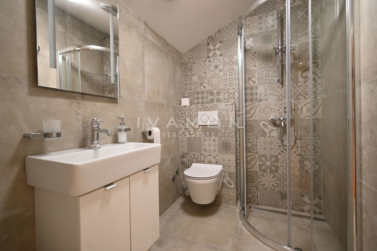 Casa in Pietra Ristrutturata con Jacuzzi