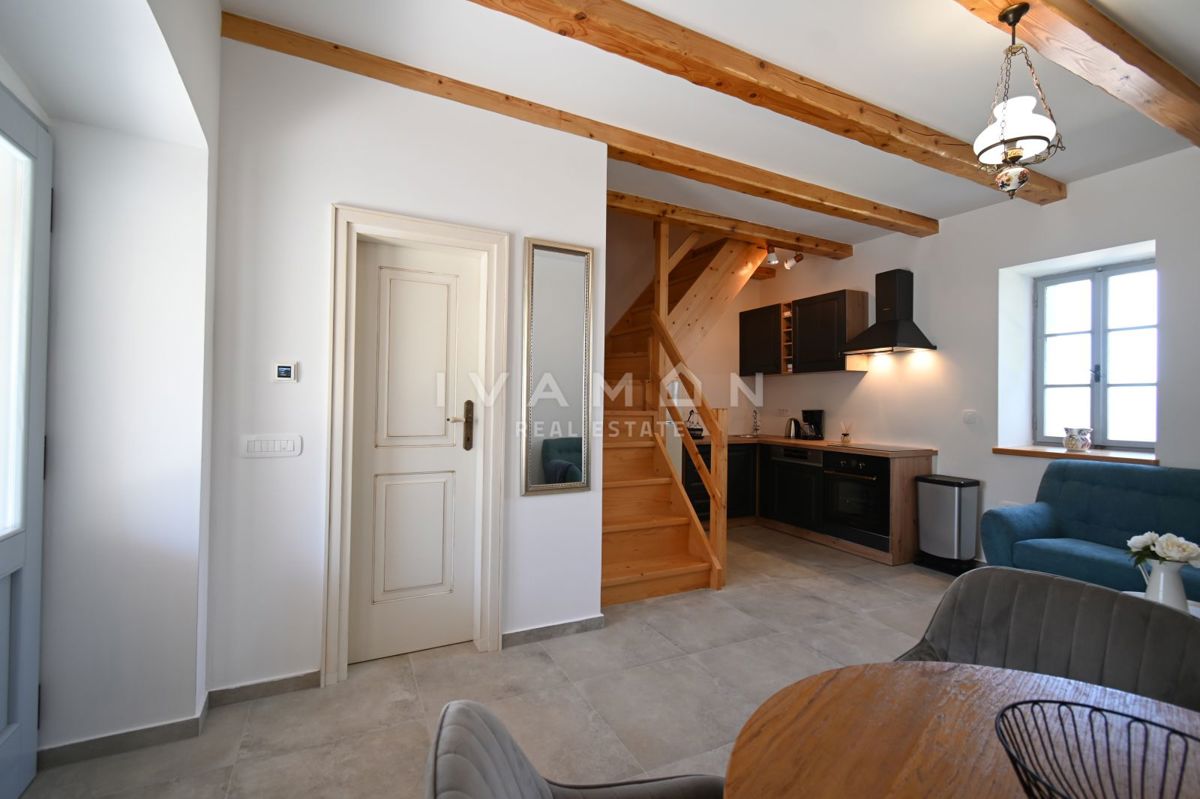 Casa in Pietra Ristrutturata con Jacuzzi