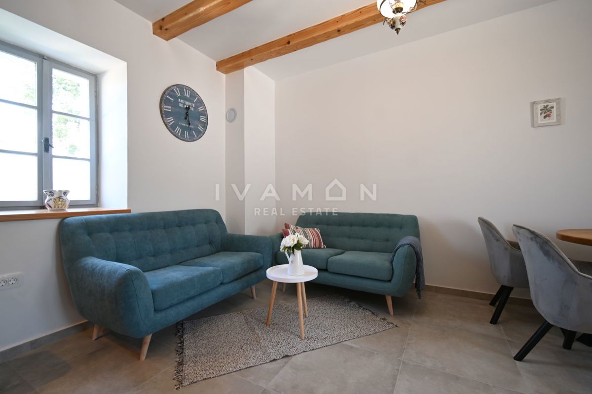 Casa in Pietra Ristrutturata con Jacuzzi