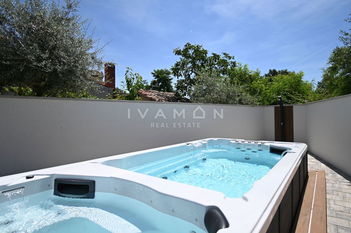 Casa in Pietra Ristrutturata con Jacuzzi