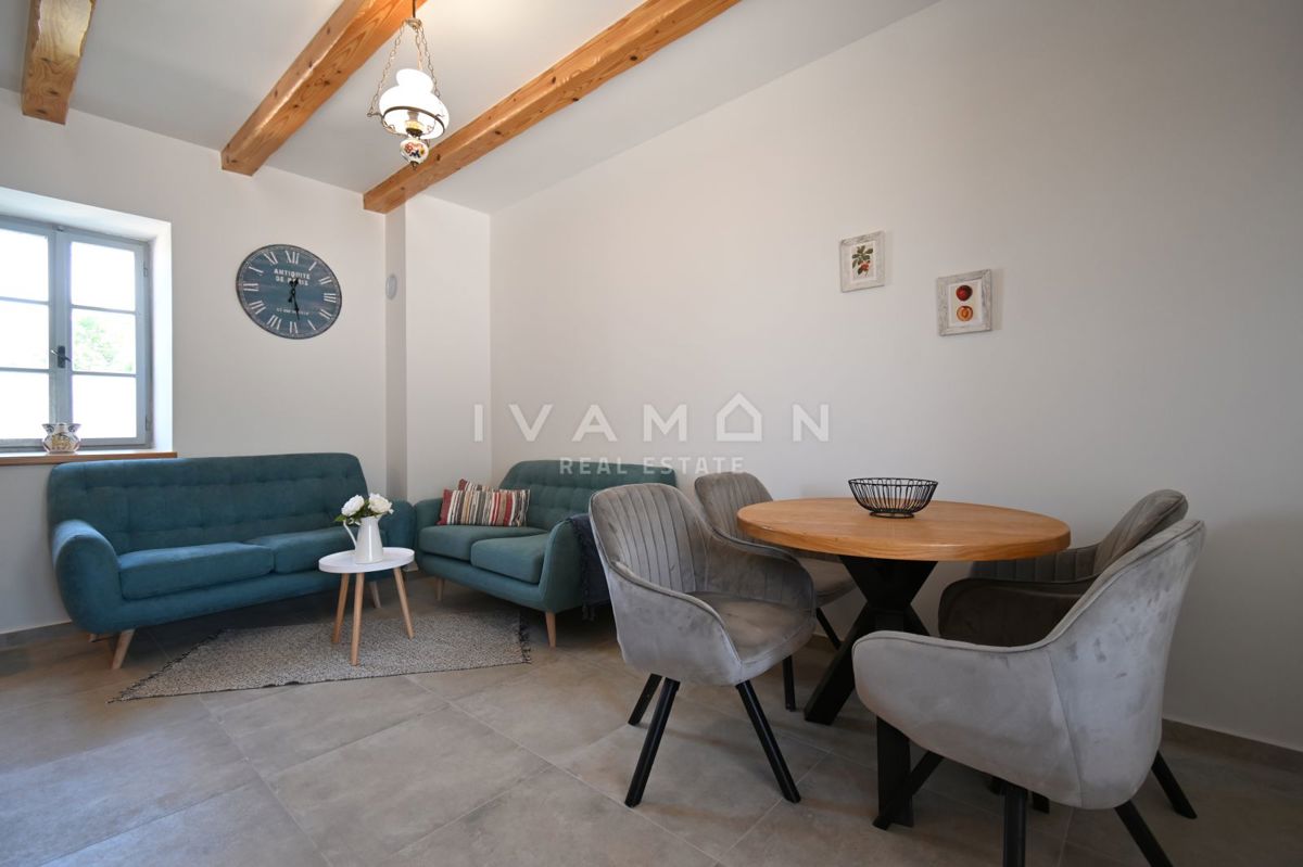 Casa in Pietra Ristrutturata con Jacuzzi