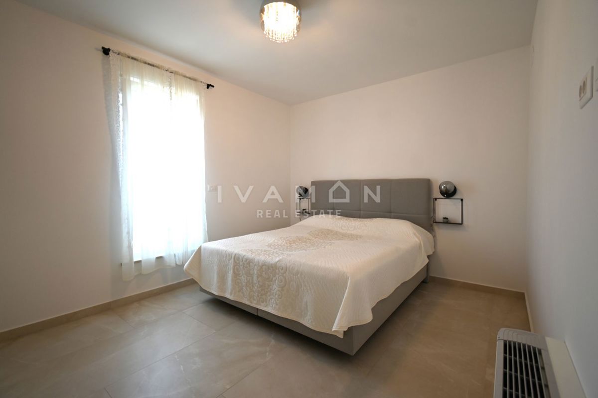 Nuova casa arredata con tre camere da letto