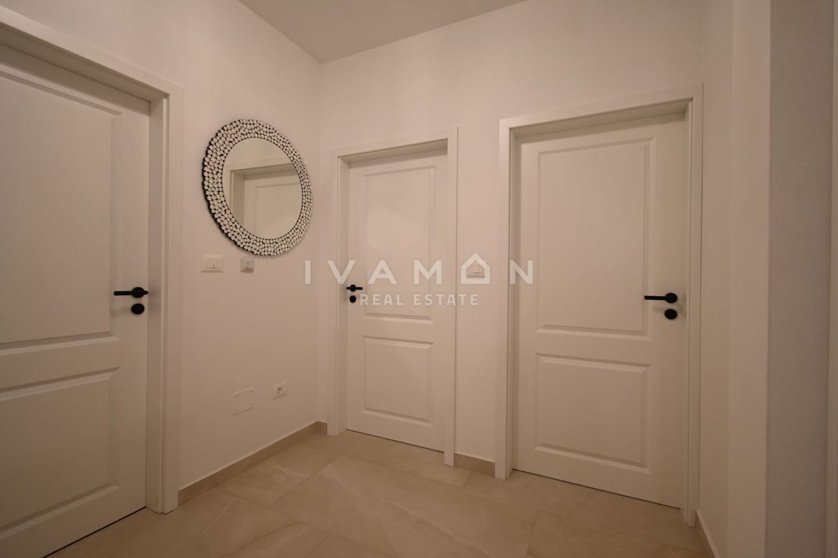 Nuova casa arredata con tre camere da letto