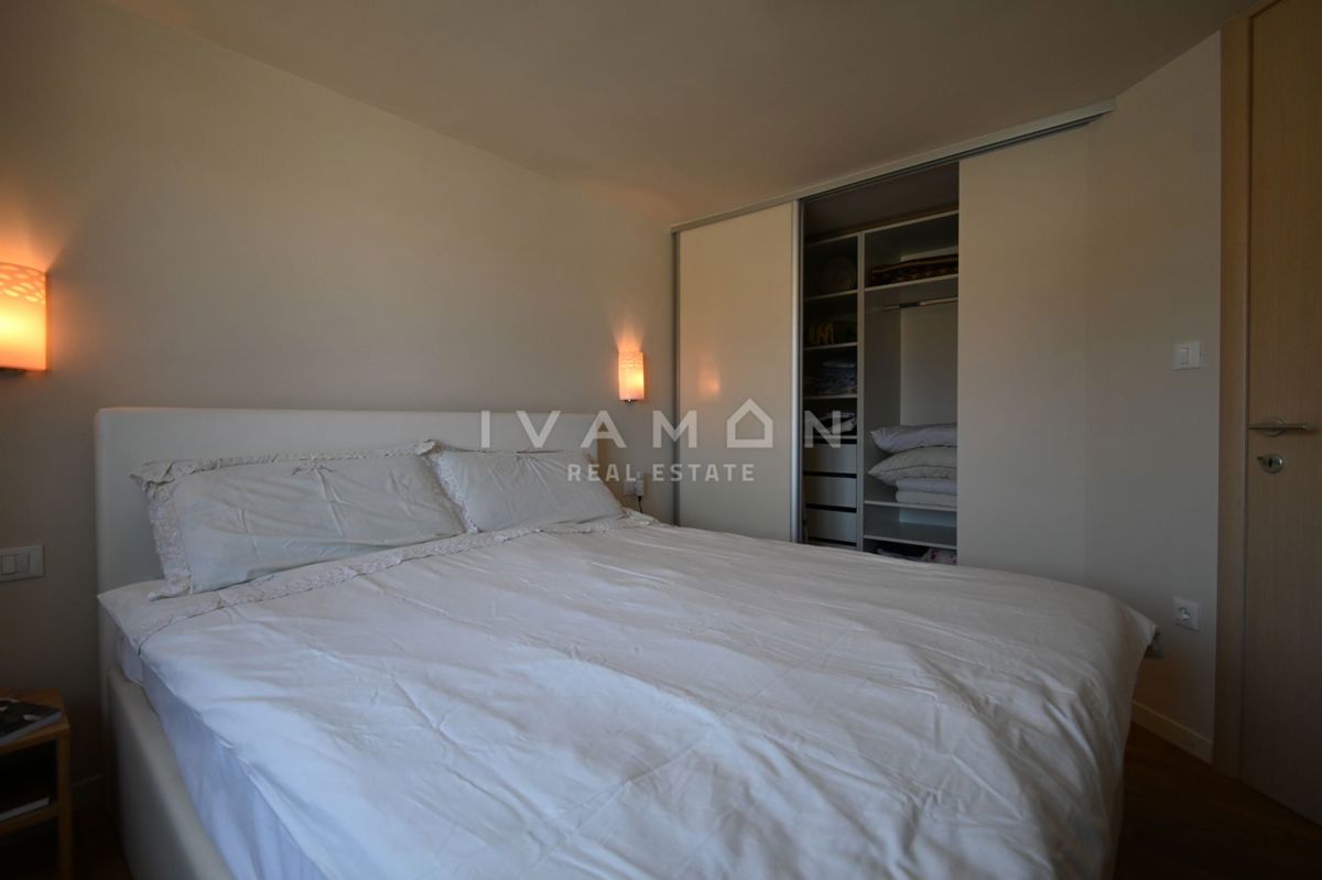 Bilocale in palazzina con piscina