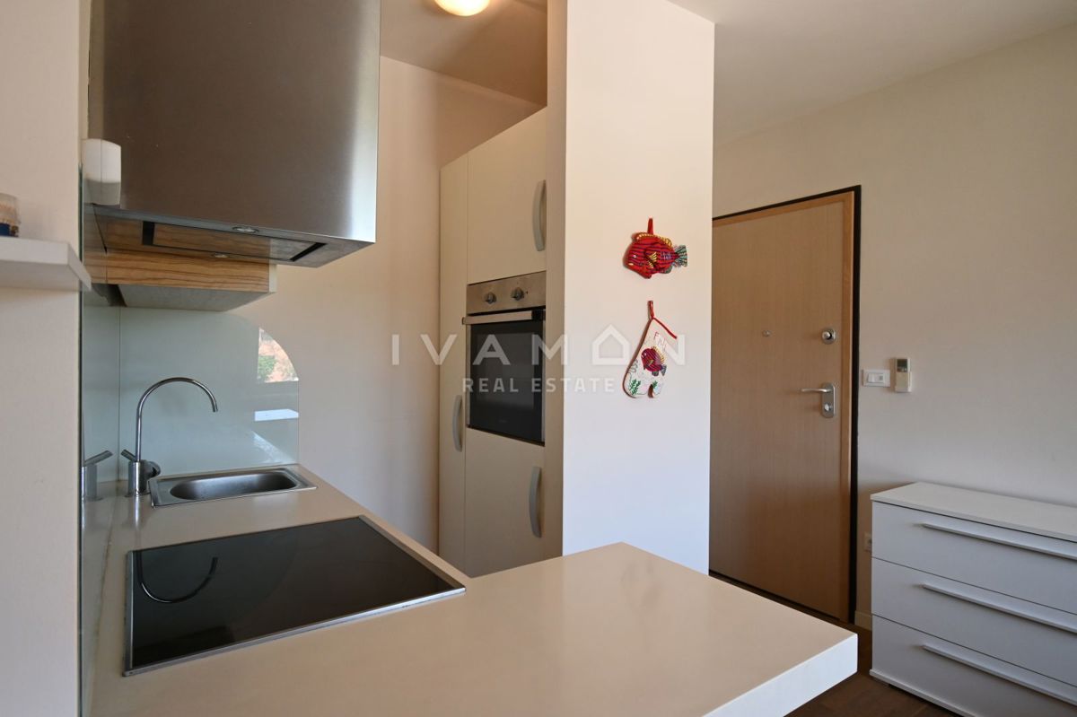 Bilocale in palazzina con piscina