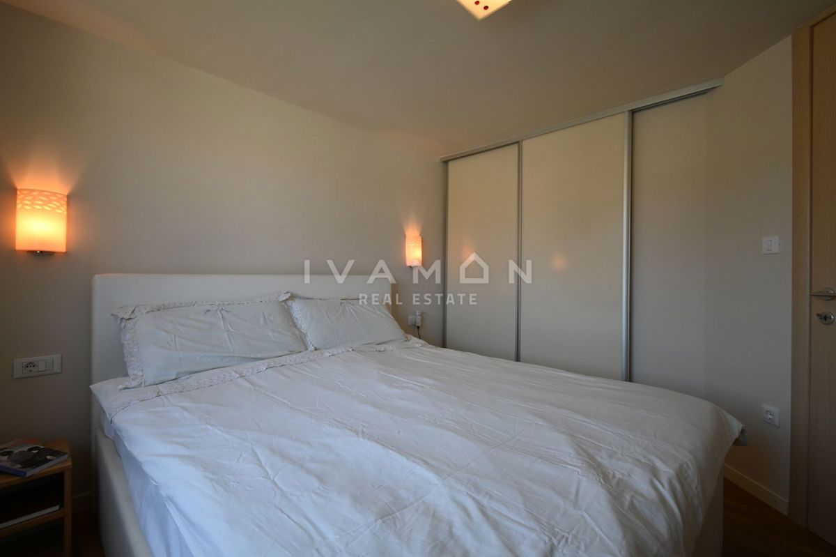 Bilocale in palazzina con piscina