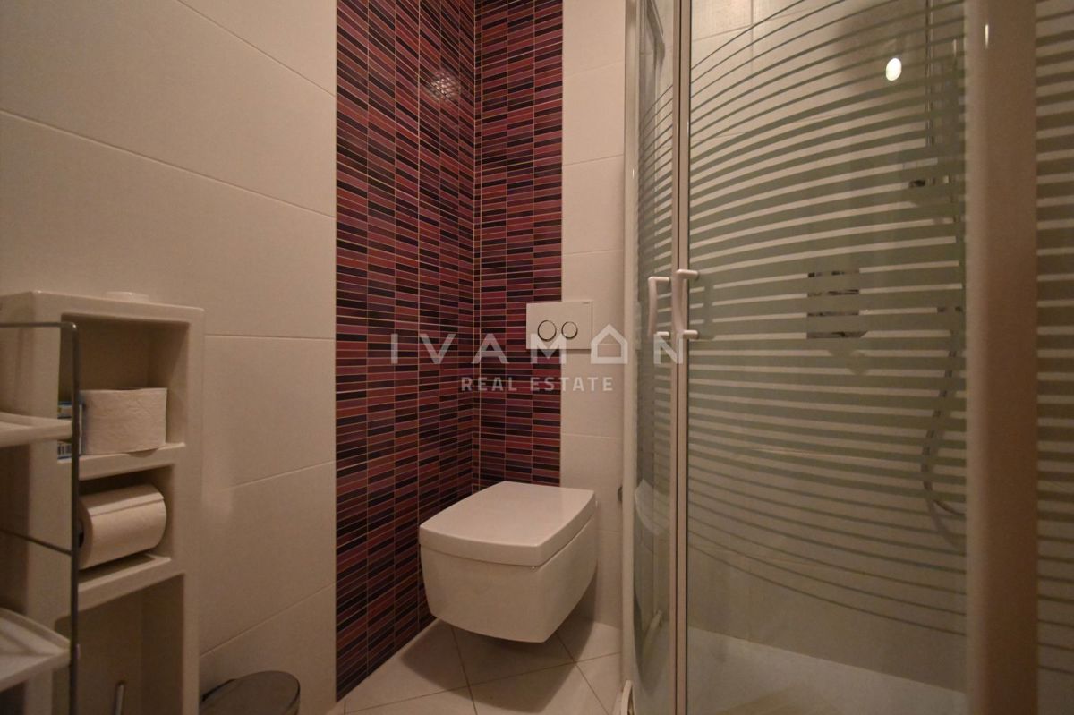 Bilocale in palazzina con piscina