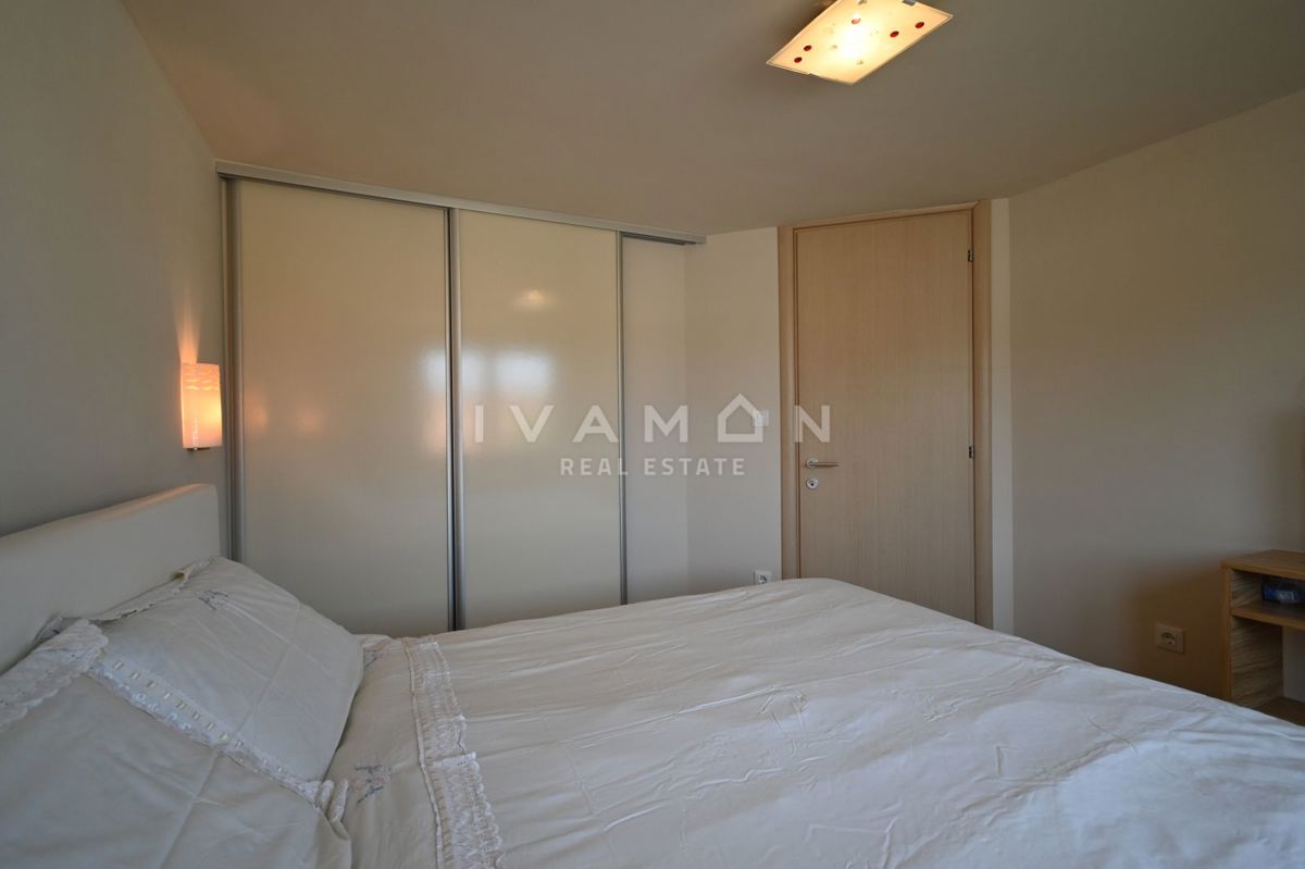 Bilocale in palazzina con piscina