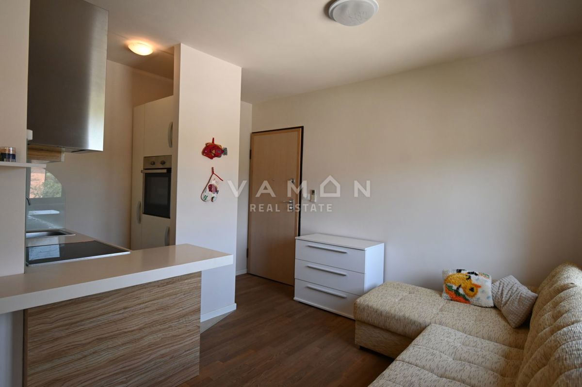 Bilocale in palazzina con piscina