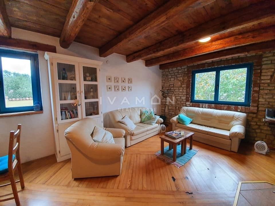 OCCASIONE: Casa indipendente con piscina