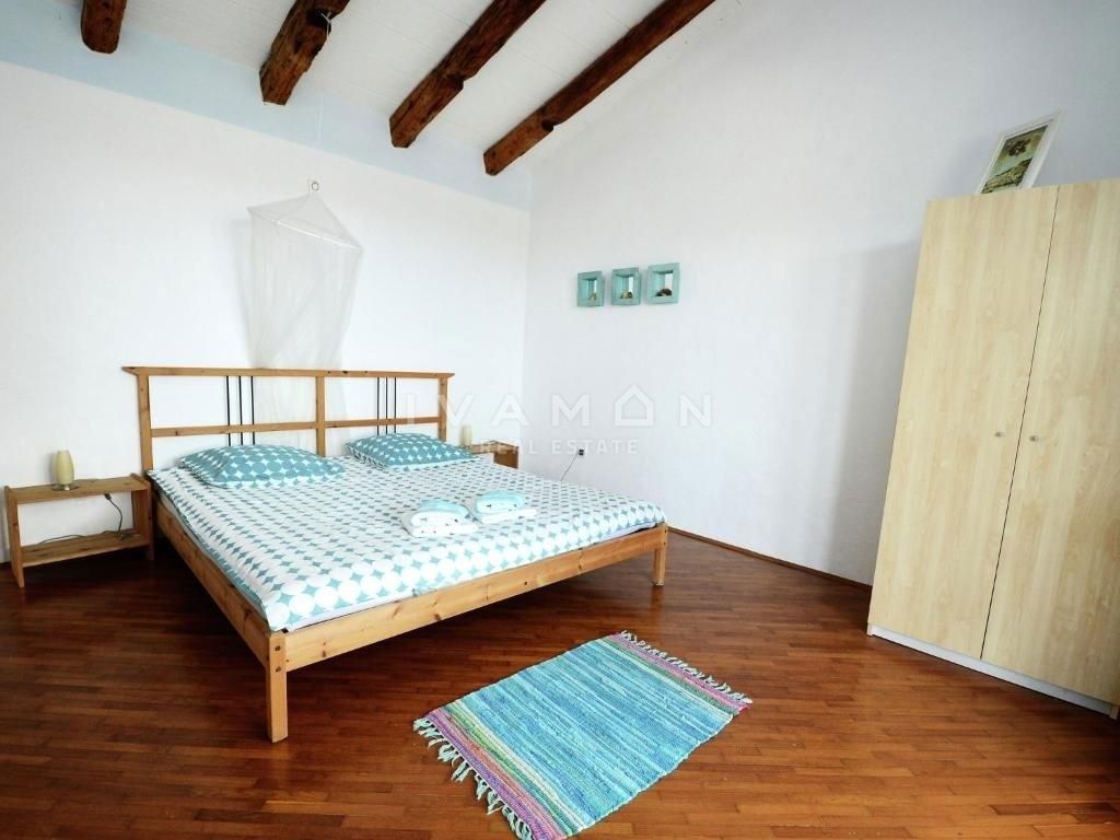 OCCASIONE: Casa indipendente con piscina