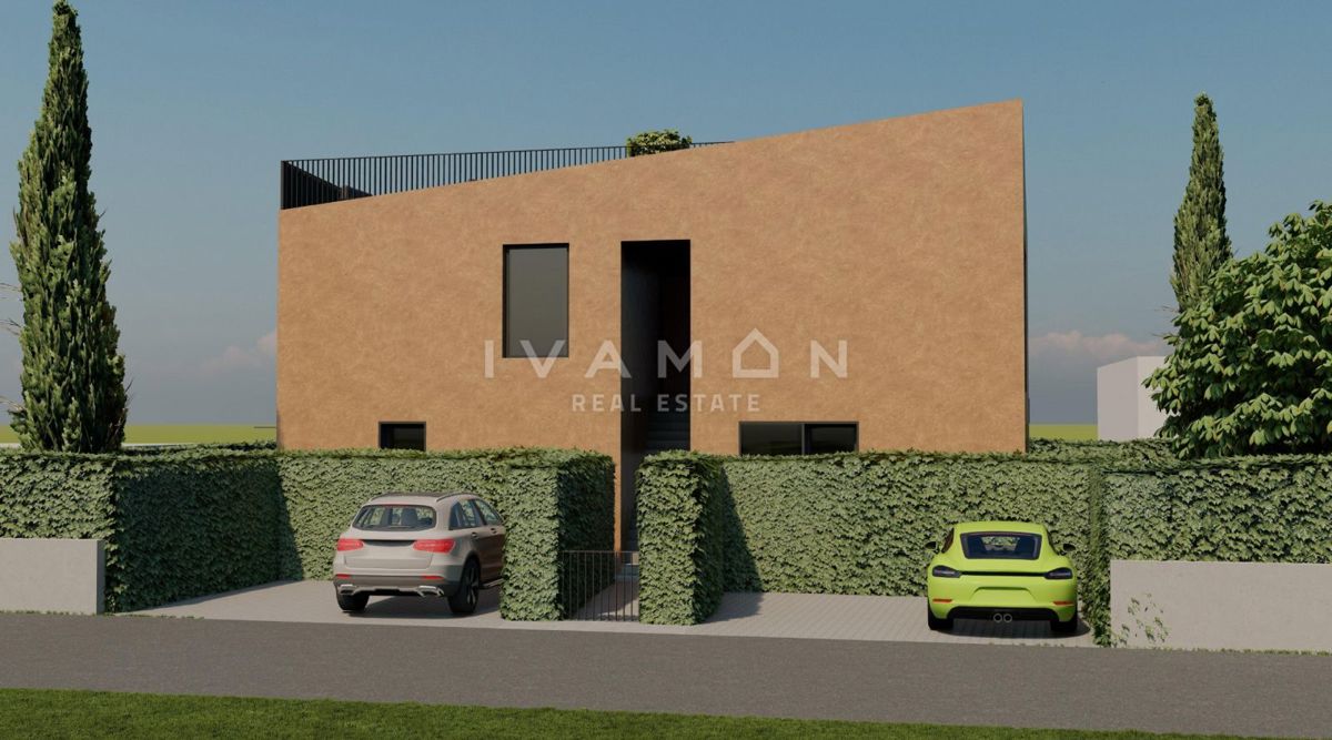 Appartamento con due camere da letto e terrazza sul tetto, a 4 km da Poreč