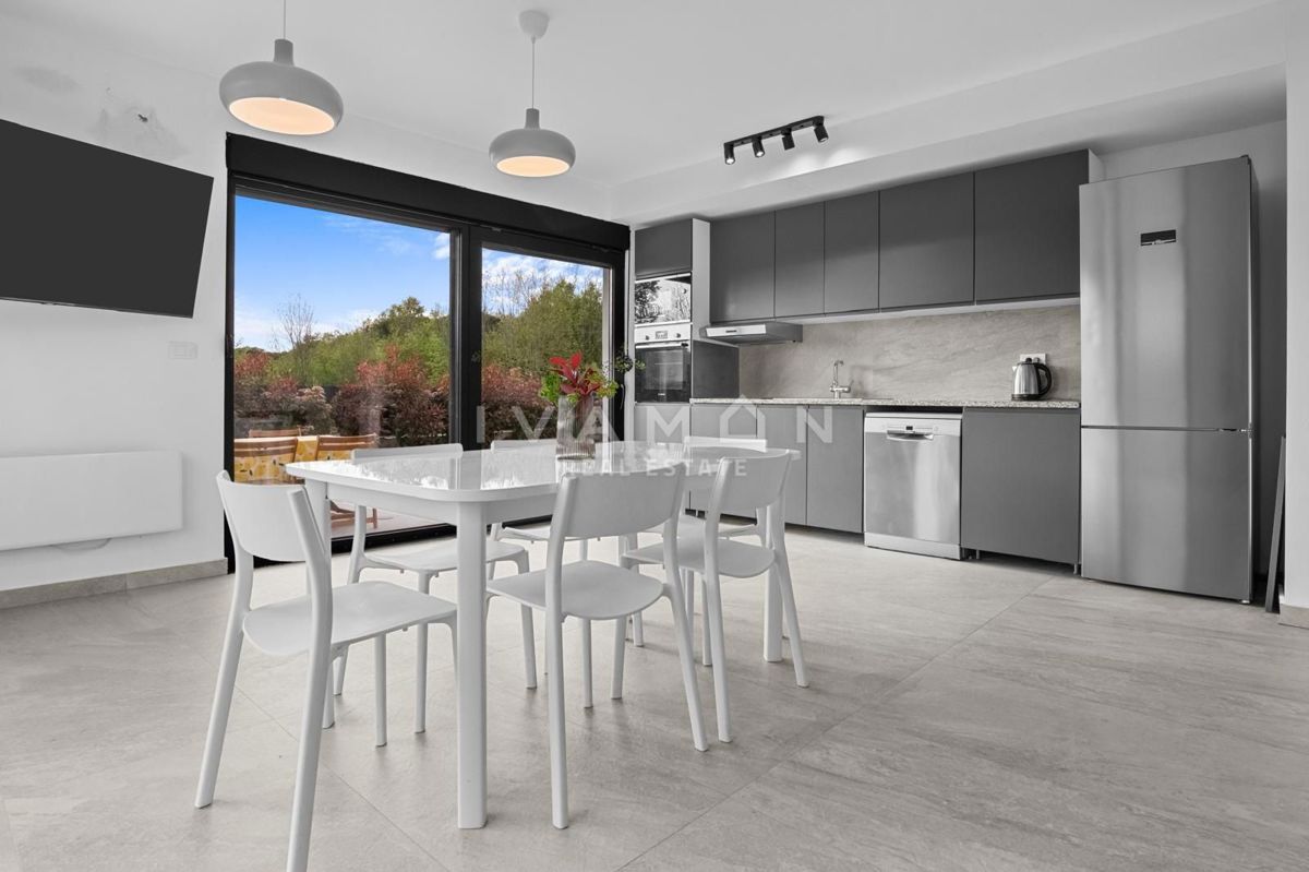 Casa bifamiliare vicino al centro di Parenzo