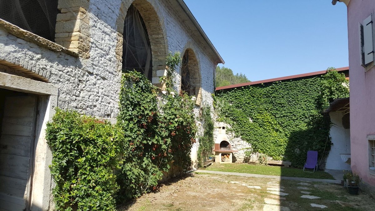 Casa istriana originale con piscina