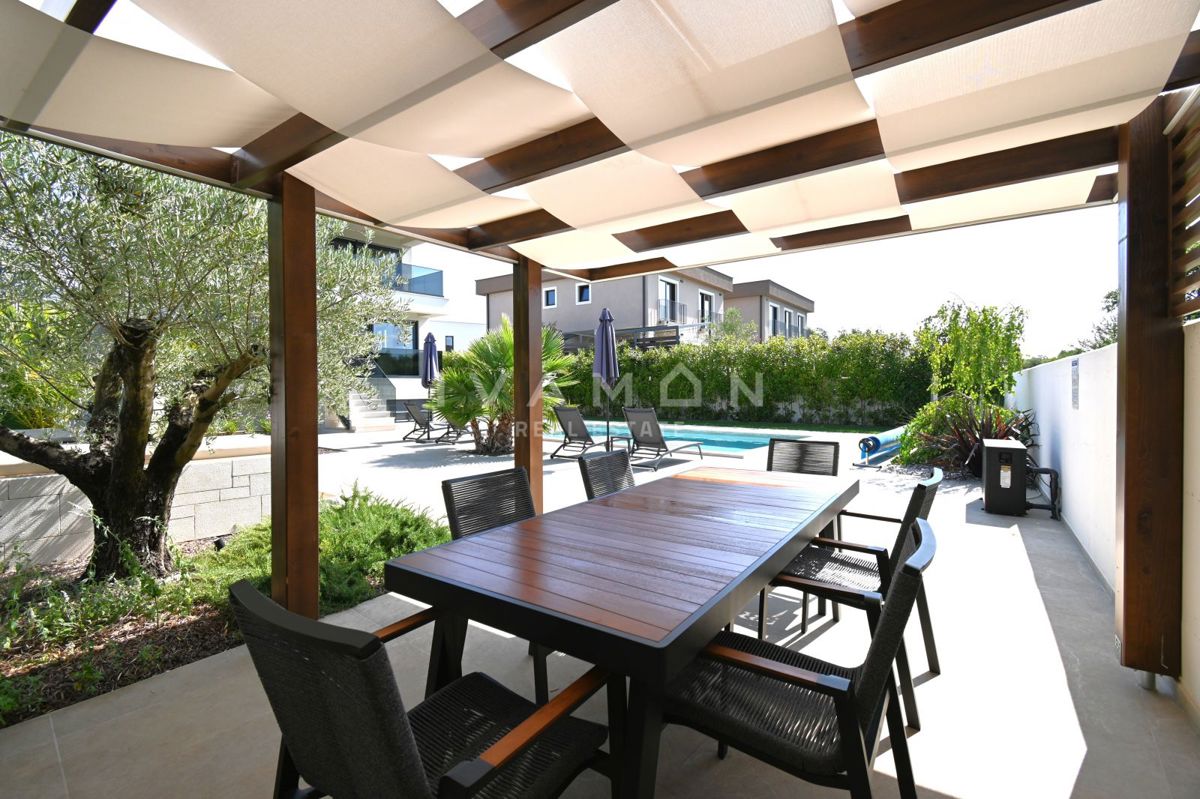 Villa indipendente con piscina a 2 km dal centro di Parenzo