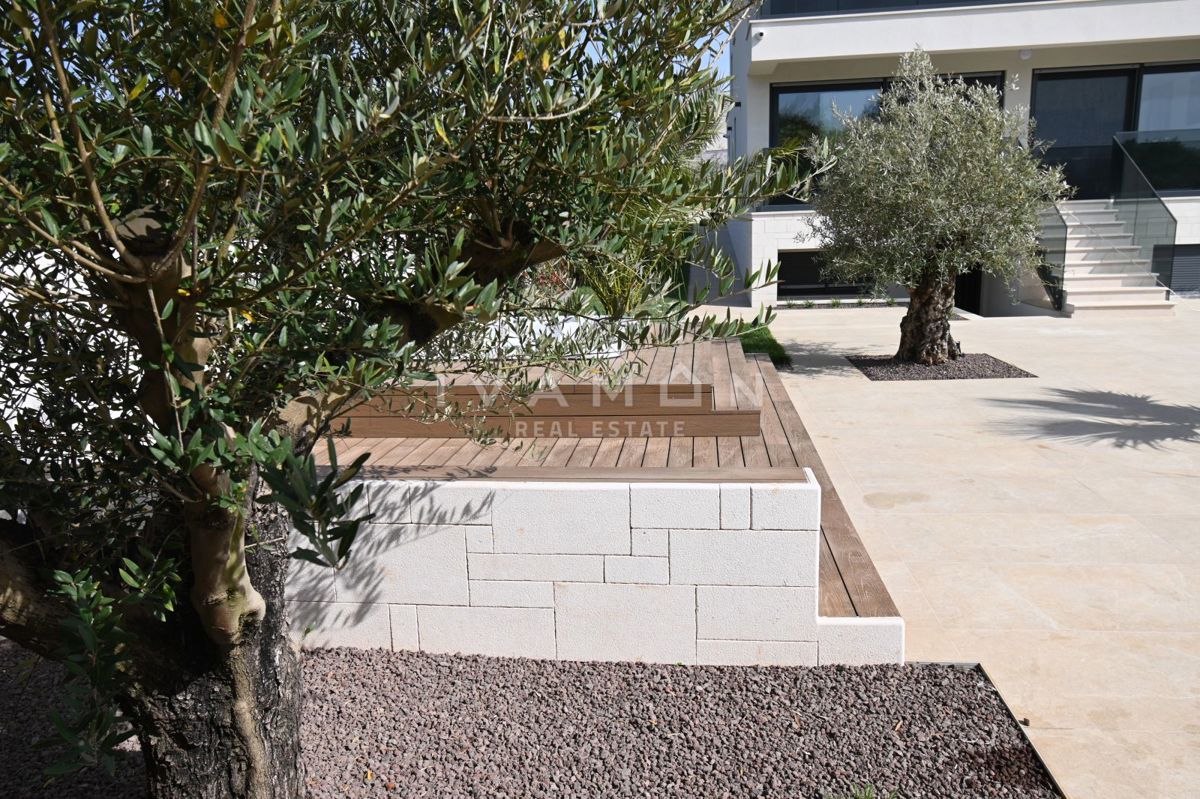 Villa indipendente con piscina a 2 km dal centro di Parenzo