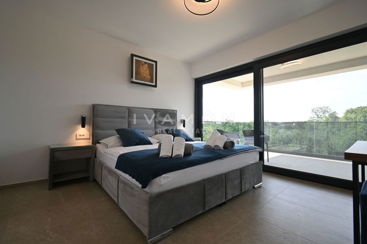 Villa indipendente con piscina a 2 km dal centro di Parenzo