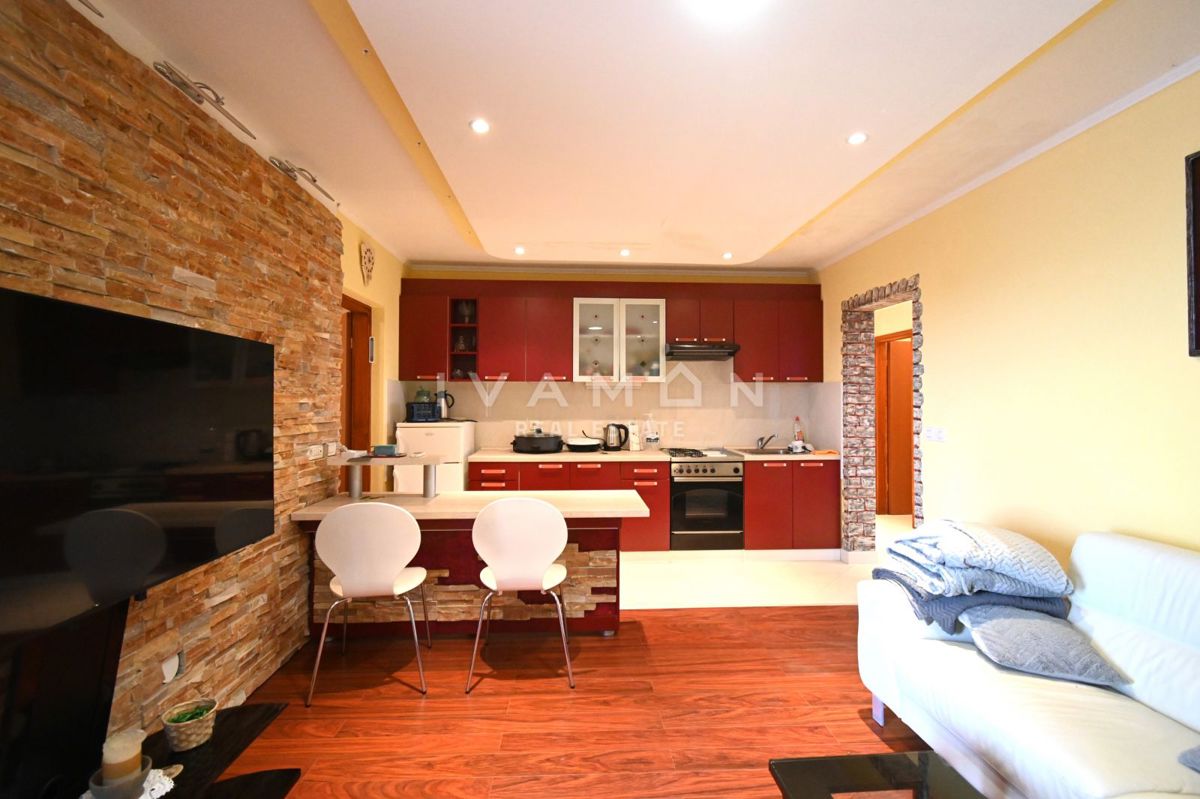 Appartamento Bilocale Arredato (con due camere da letto)