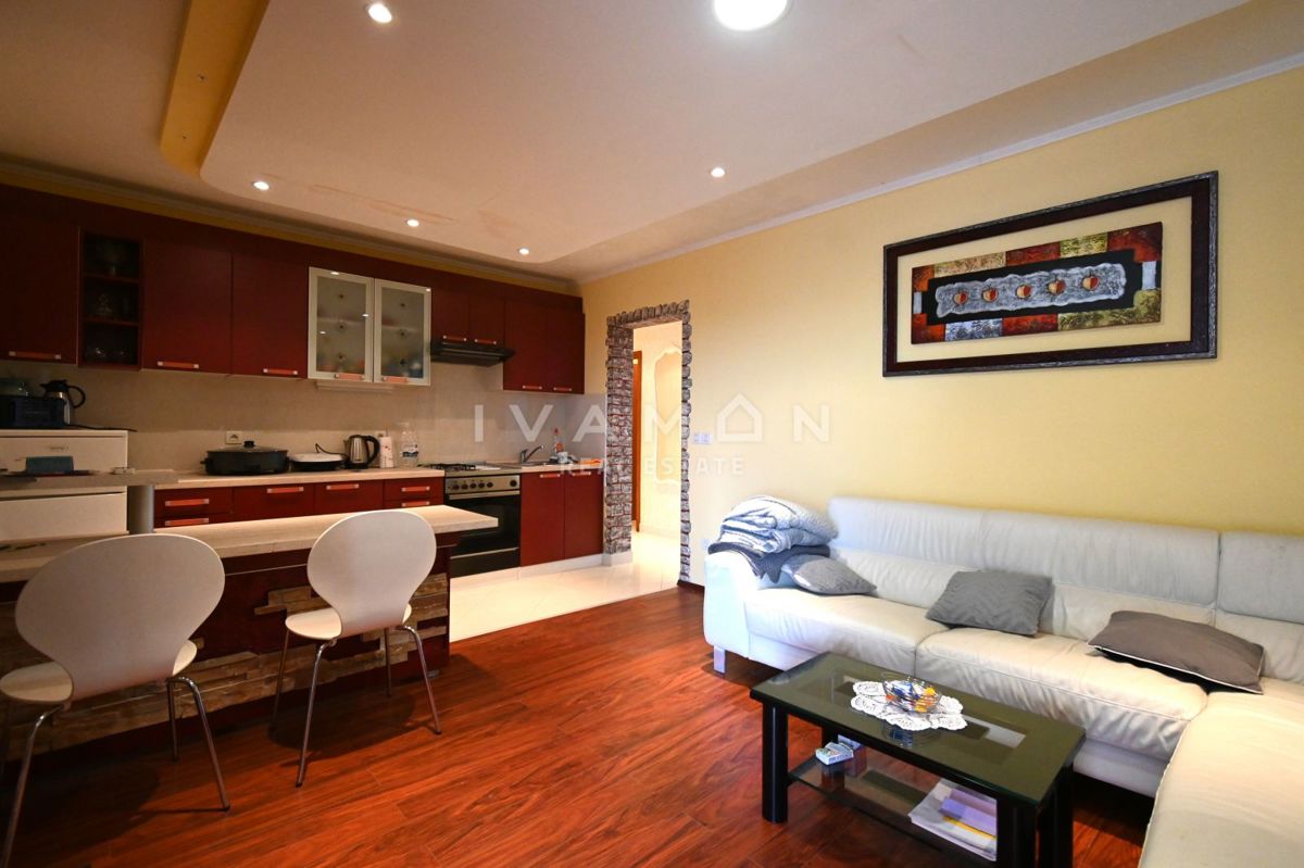 Appartamento Bilocale Arredato (con due camere da letto)