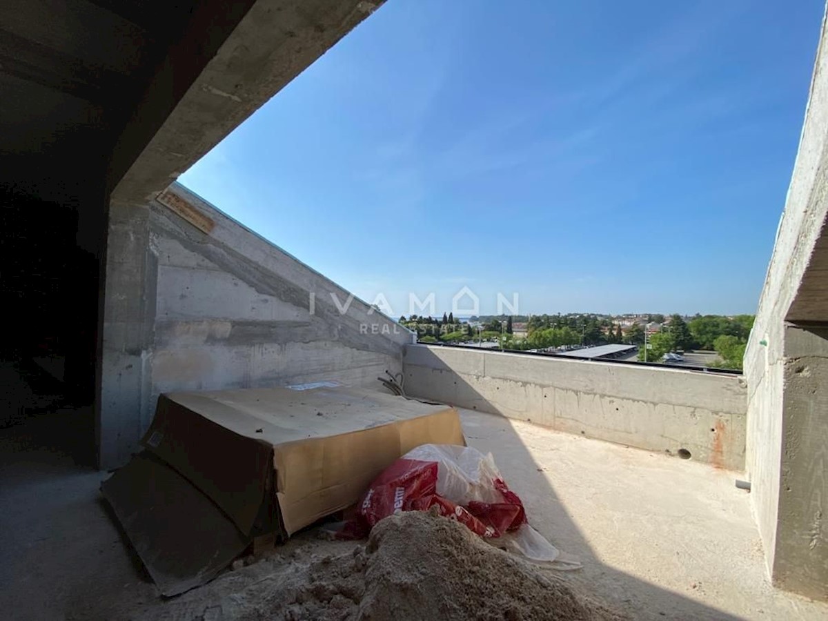 Bellissimo appartamento nel centro di Parenzo con vista sul mare