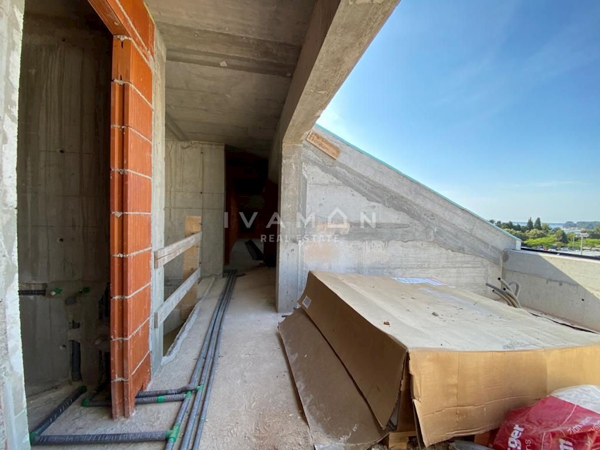 Bellissimo appartamento nel centro di Parenzo con vista sul mare