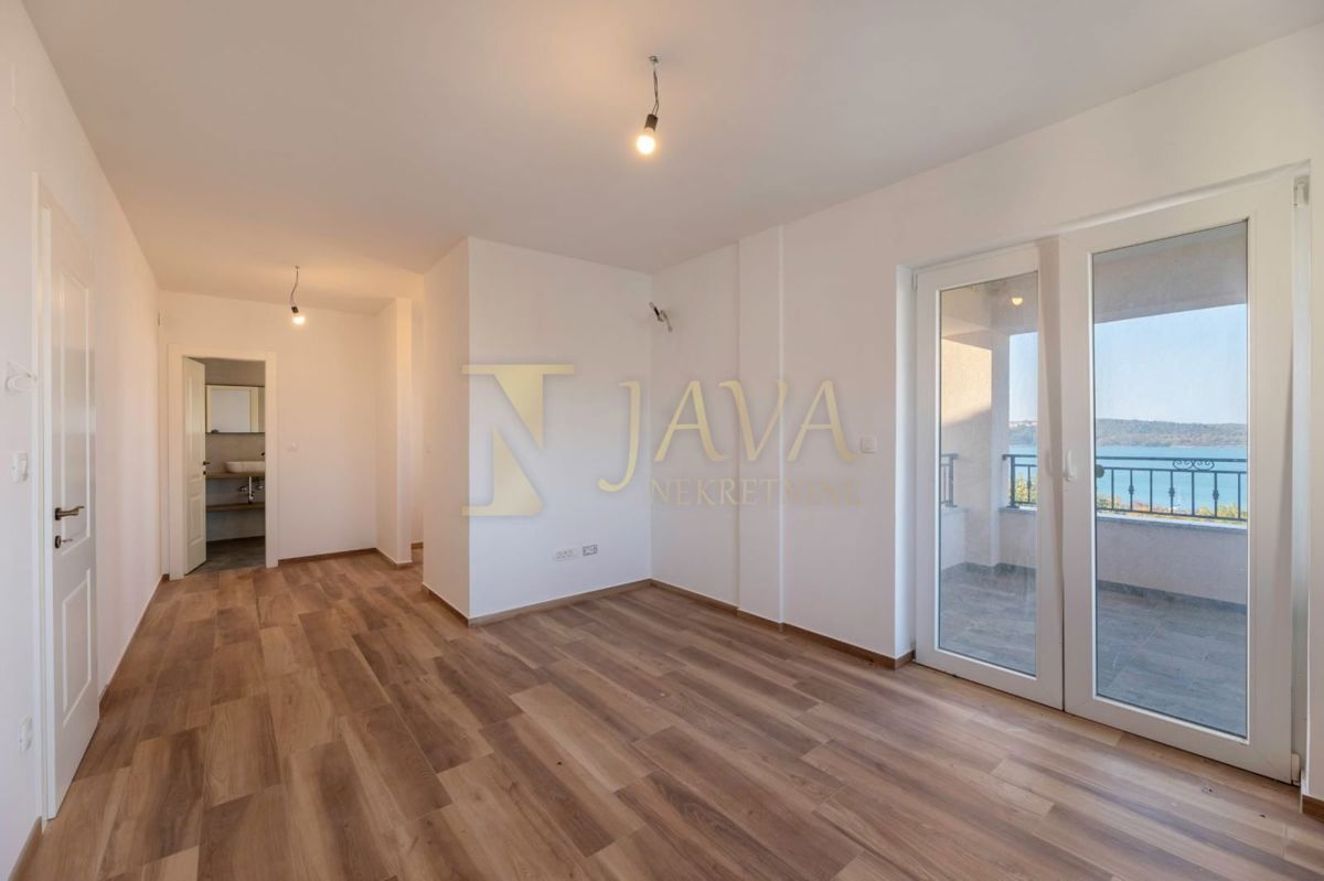 Casa Klimno, Dobrinj, 266m2