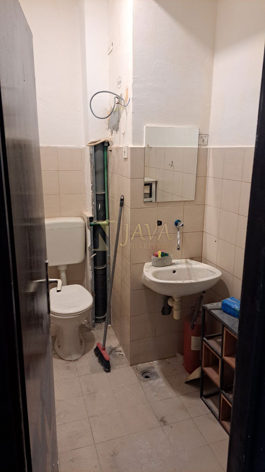 Commerciale Belveder, Rijeka, 22m2