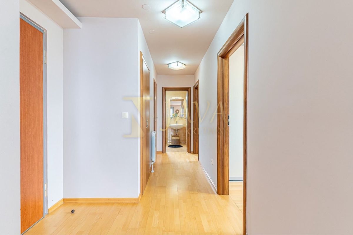 Appartamento Zamet, Rijeka, 136m2