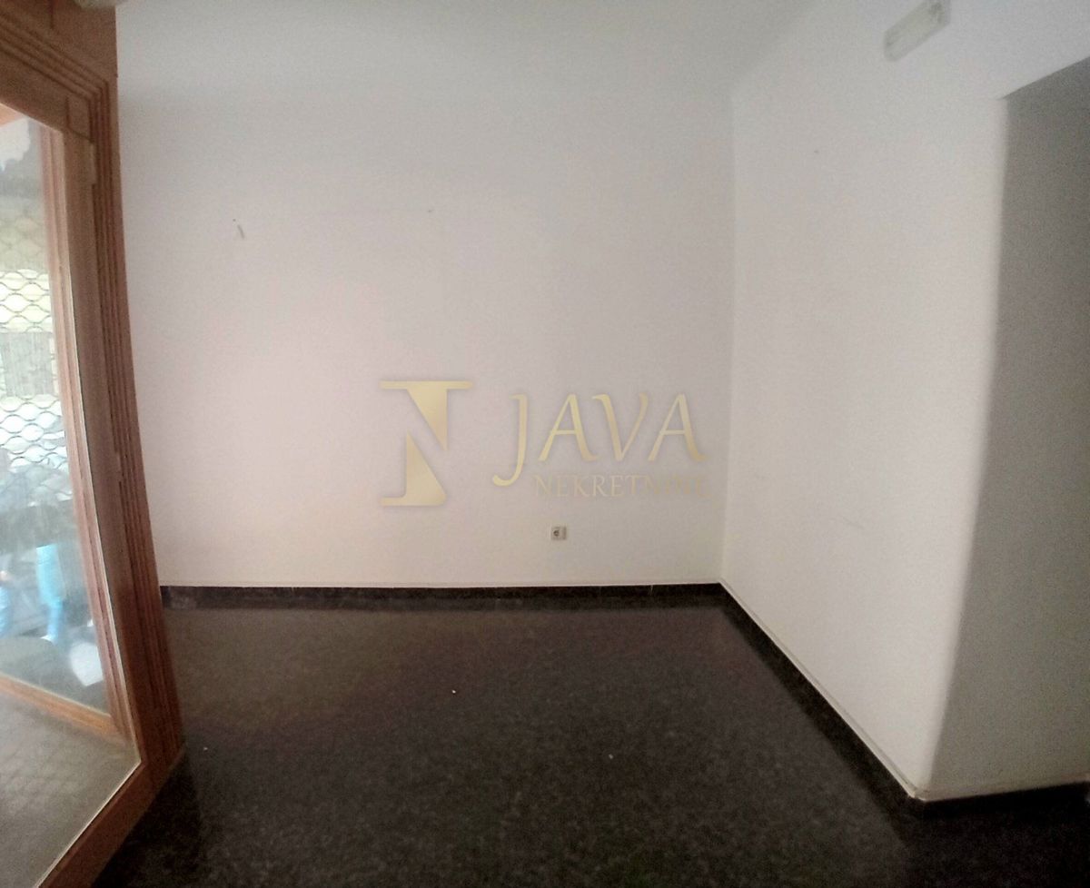 Commerciale Centar, Rijeka, 30m2
