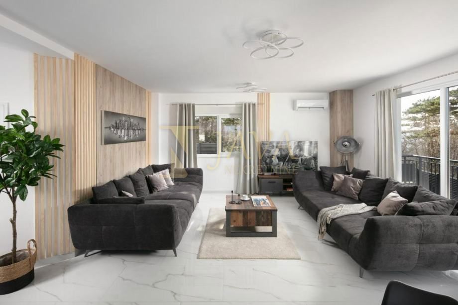 Casa Crikvenica, 575m2