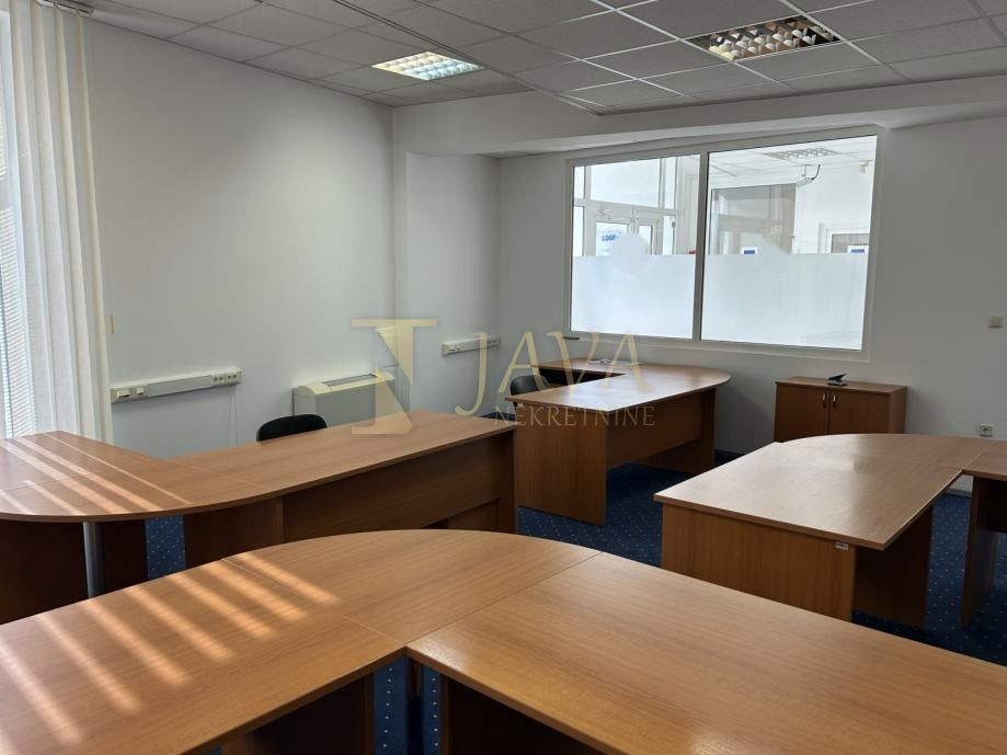 Commerciale Škurinje, Rijeka, 325m2