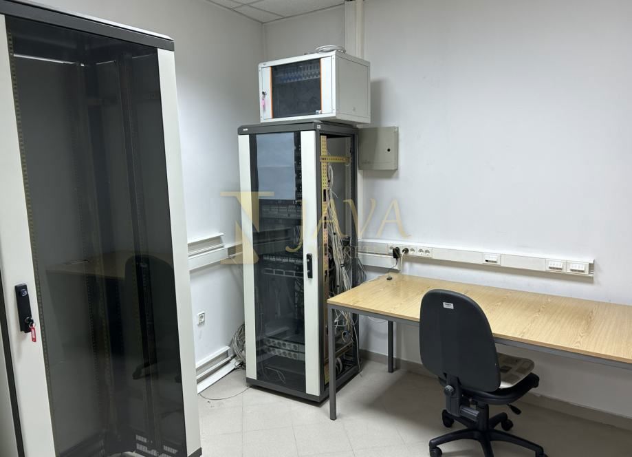 Commerciale Škurinje, Rijeka, 325m2