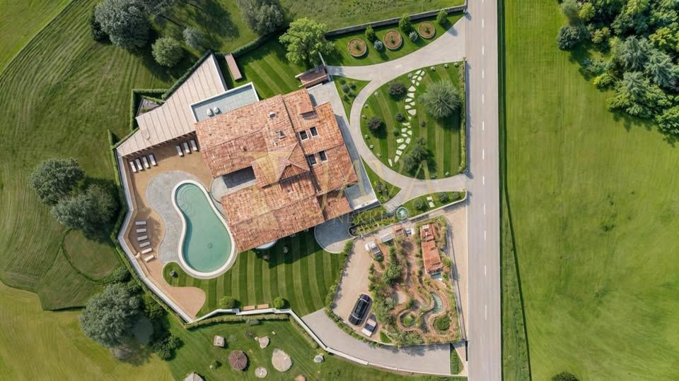 Commerciale Buzet, 800m2