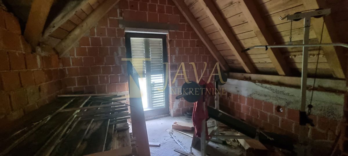 Casa Benkovac Fužinski, Fužine, 184m2