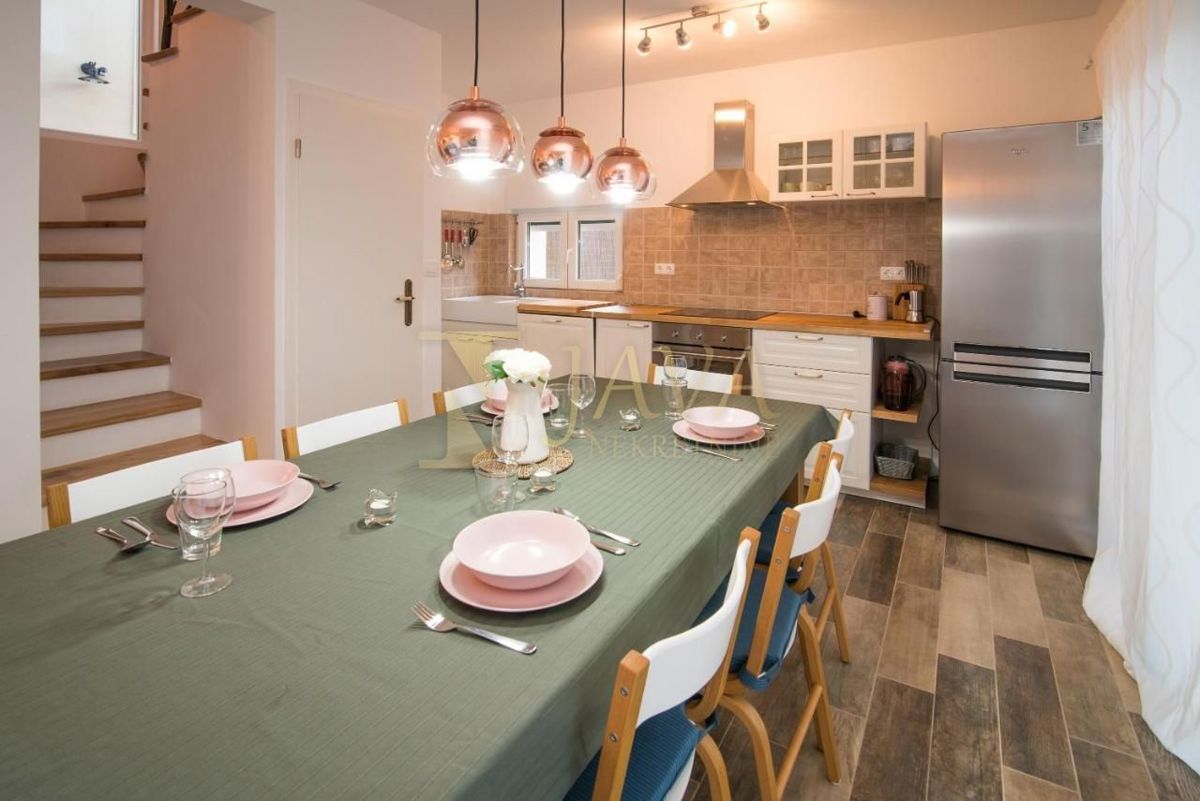 Casa Risika, Vrbnik, 280m2