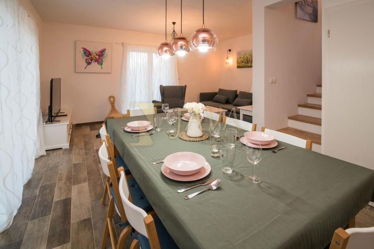 Casa Risika, Vrbnik, 280m2