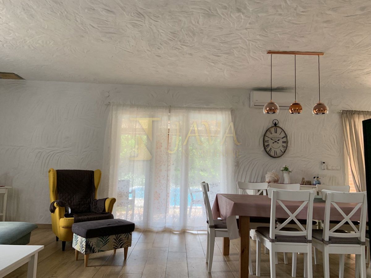 Casa Risika, Vrbnik, 280m2