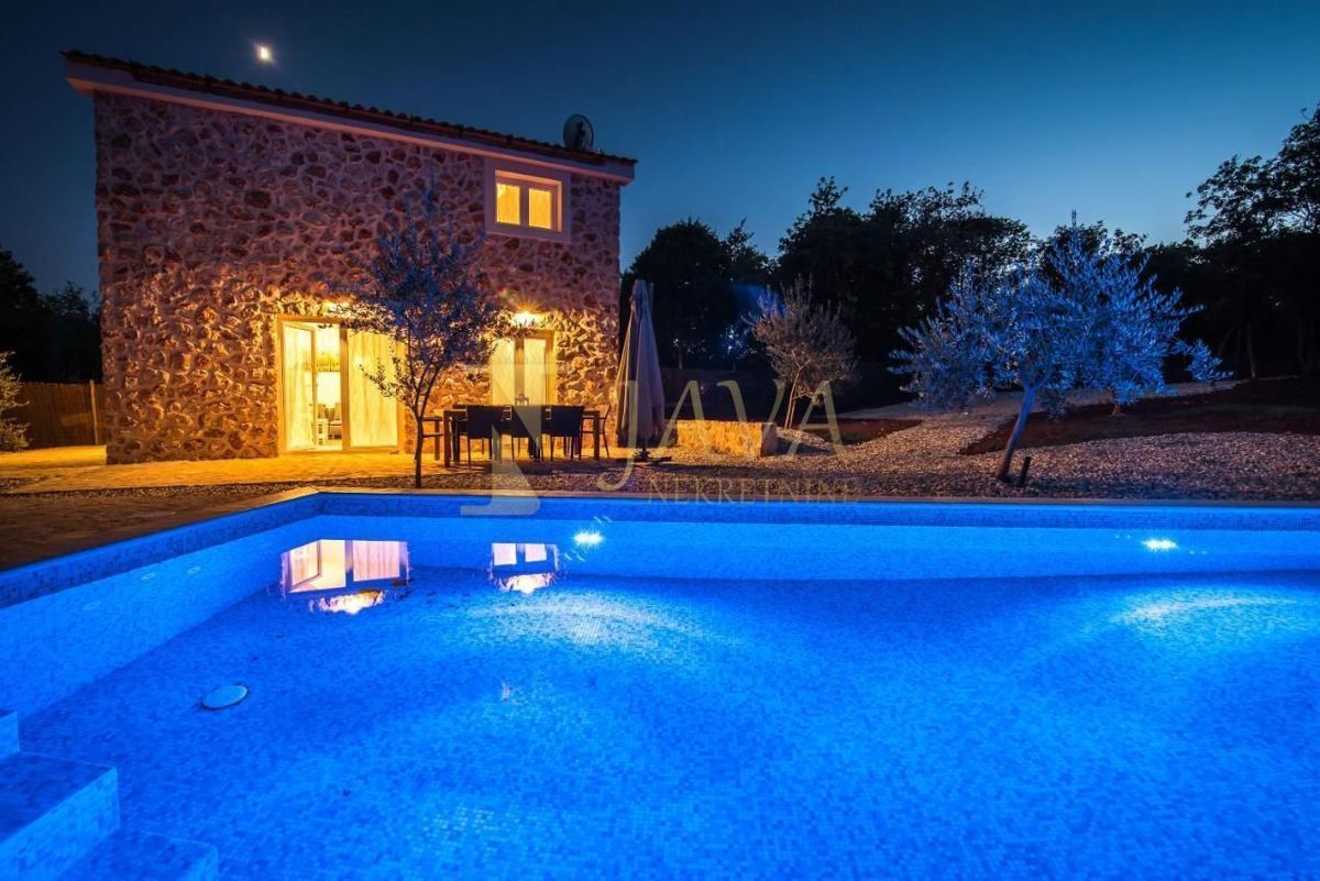 Casa Risika, Vrbnik, 280m2