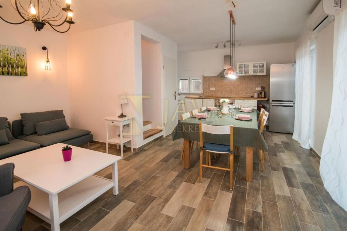 Casa Risika, Vrbnik, 280m2