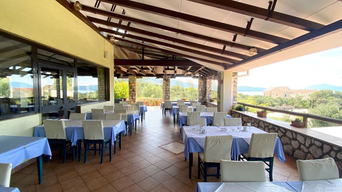 Commerciale Martinšćica, Cres, 3.680m2